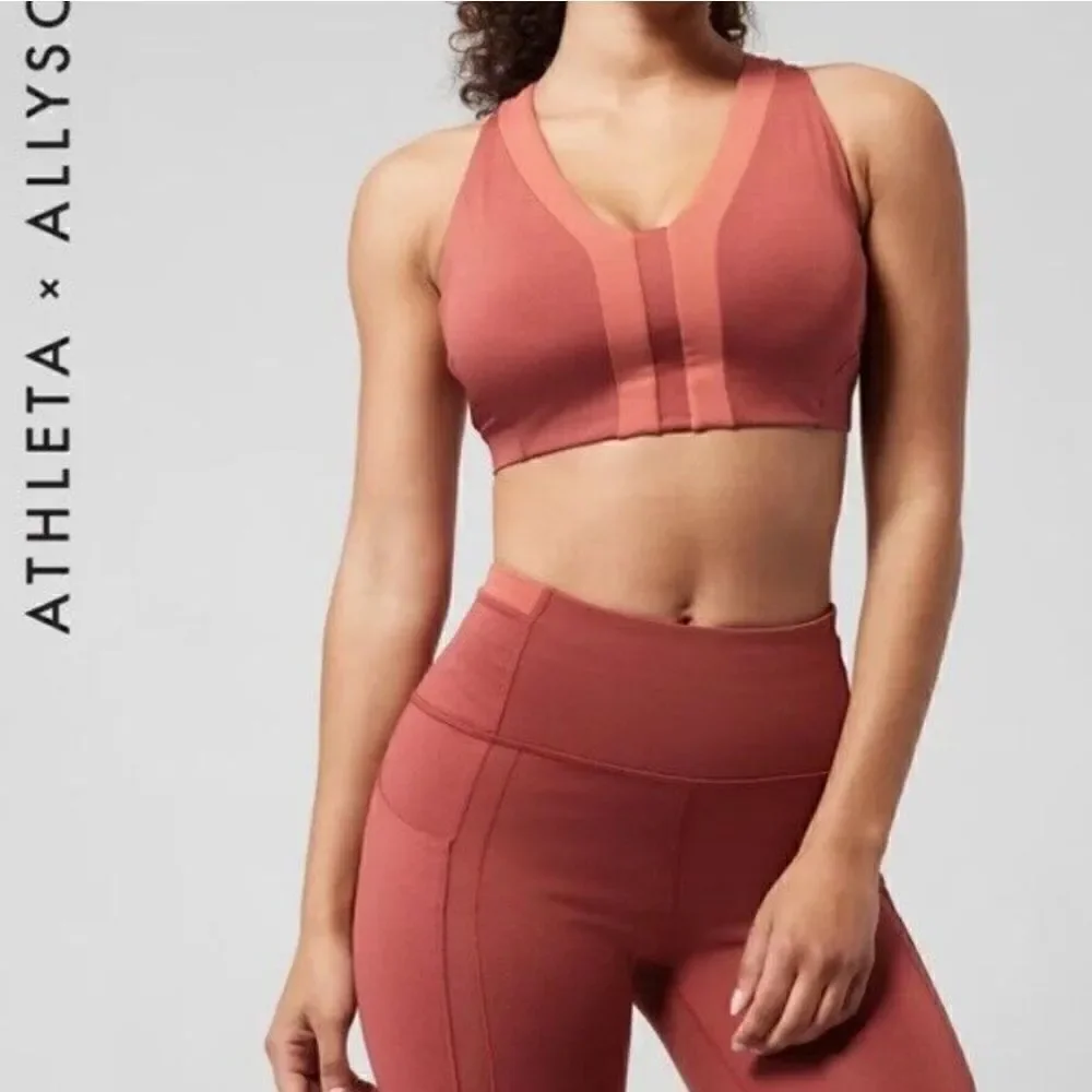 Athleta x Allyson Felix Legend V-Neck Bra medium  D-DD